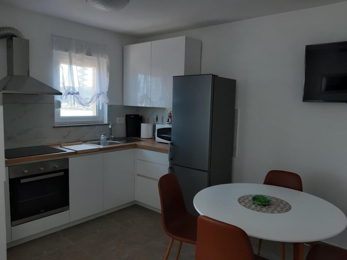 Gita Apartmani Čižići Exterior foto