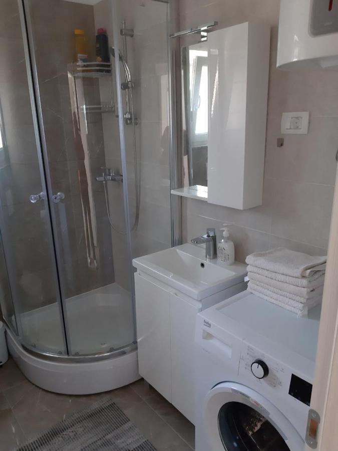 Gita Apartmani Čižići Exterior foto