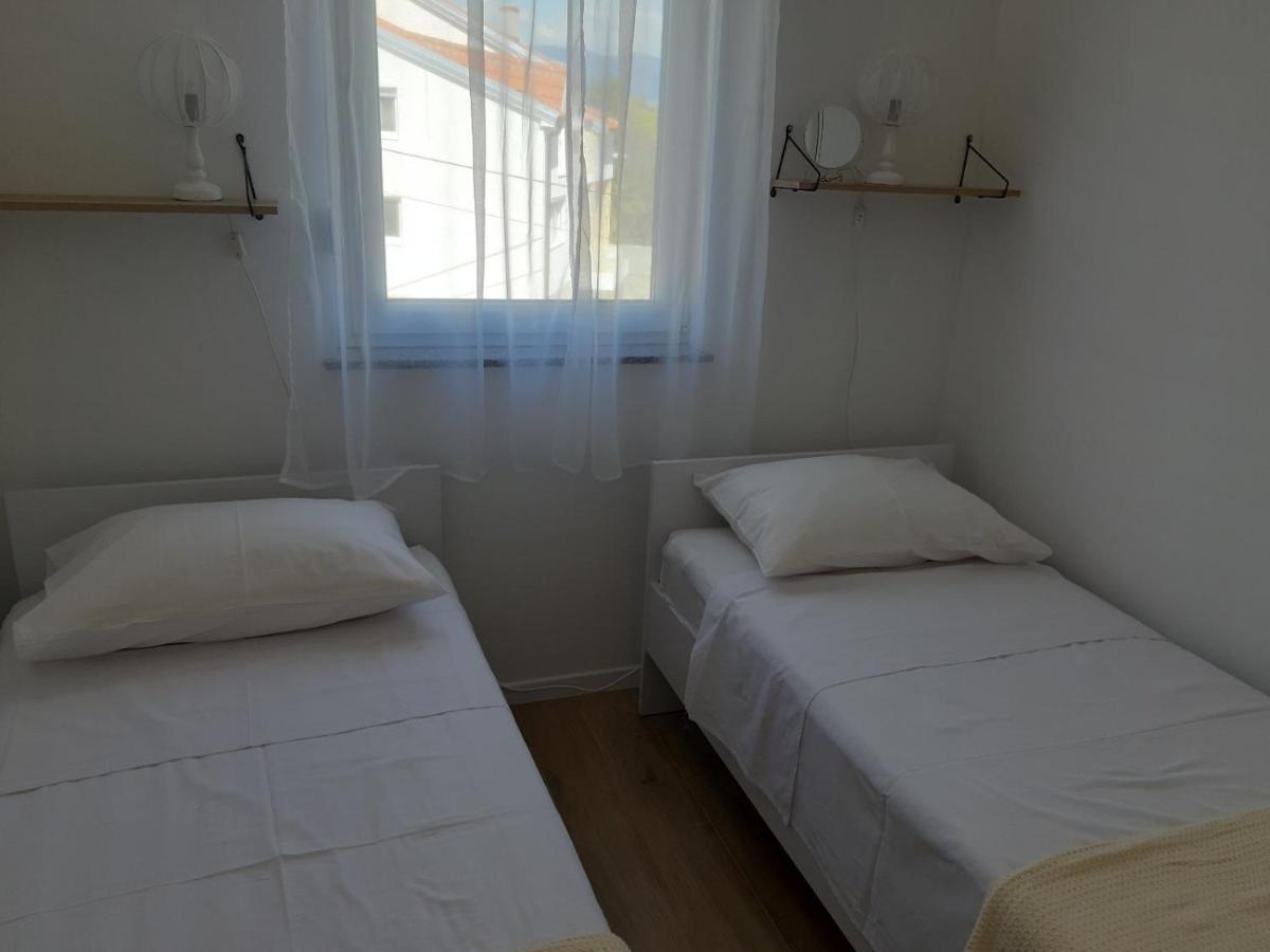 Gita Apartmani Čižići Exterior foto