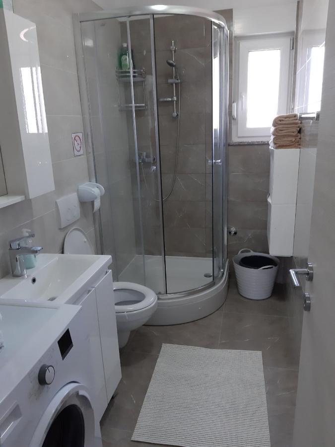 Gita Apartmani Čižići Exterior foto